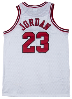 1998-99 Michael Jordan Autographed Chicago Bulls Home Jersey (UDA)